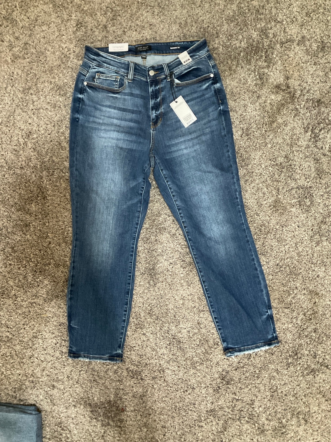 Judy Blue Straight Leg Jeans – Medium Wash Raw Hem Size 14W NWT